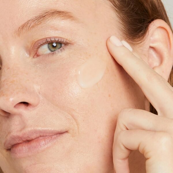 No7 Restore & Renew Multi Action Serum for Face & Neck - Anti Aging Serum for Neck Firming and Tightening - Infused with Hydrating Collagen Peptides & Hyaluronic Acid for Crepey Skin (1.69 Oz)